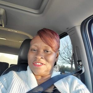 Meet your Posher, Gloria